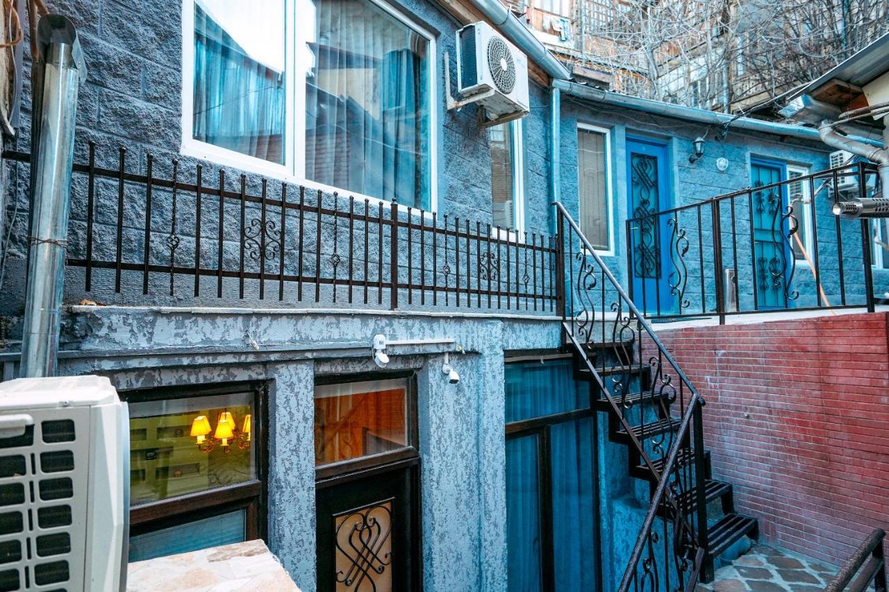 Appartamento Second House Rustaveli Tbilisi Esterno foto